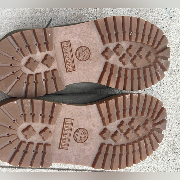 Timberland Boots - Picture 2 of 3